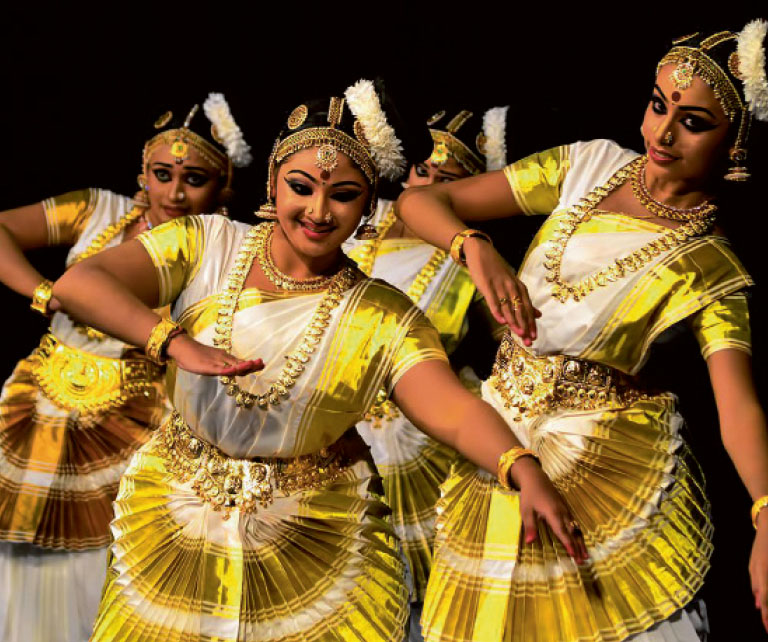 ഫോട്ടോ: ഷാജി മുള്ളൂക്കാരൻ (മോഹിനിയാട്ടം‐ ശരണ്യ പ്രേംദാസും സംഘവും)